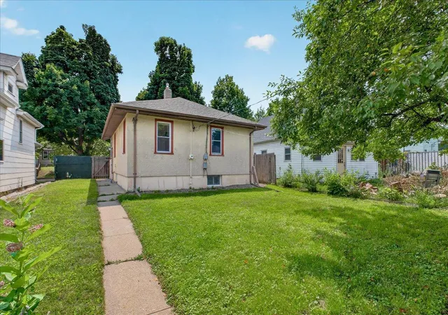 20th image of 1217 6th St E, Saint Paul, MN 55106 | MLS# 7109089