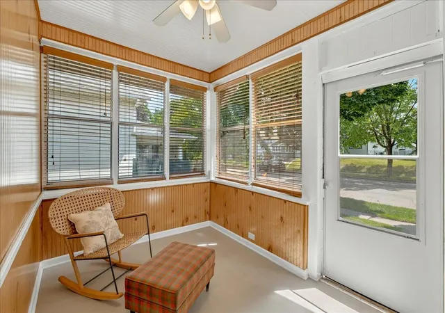2nd image of 1217 6th St E, Saint Paul, MN 55106 | MLS# 7109089