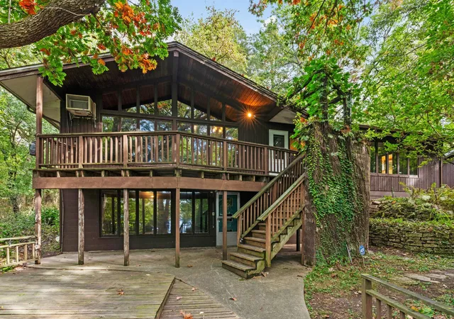 Photo 1 of Single family home for sale at 8274 Hidden Bay Trl N, Lake Elmo, MN 55042 | MLS# 7109095 | Listing updated on 2026-10-07