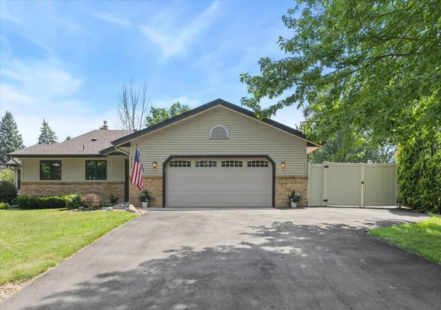 Photo 3 of Single family home for sale at 1309 Fremont Ct, Burnsville, MN 55306 | MLS# 7109119 | Listing updated on 2026-08-30