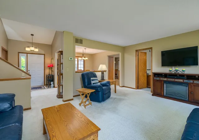 Homes for sale in Mankato, MN | 80 Canterbury Ct, Mankato, MN 56001 | MLS# 7109158