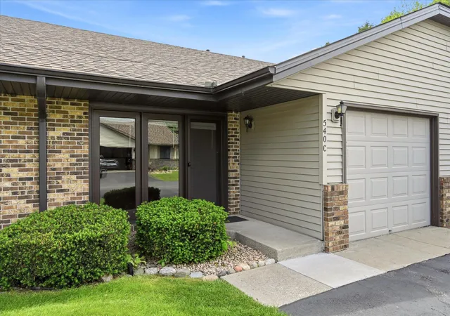 2nd image of 540 Auburn Pl Nw #C, Elk River, MN 55330 | MLS# 7109163