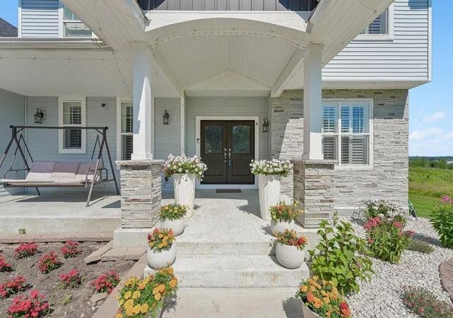 3rd image of 24877 Harvest Meadows Ct, Lakeville, MN 55044 | MLS# 7109166