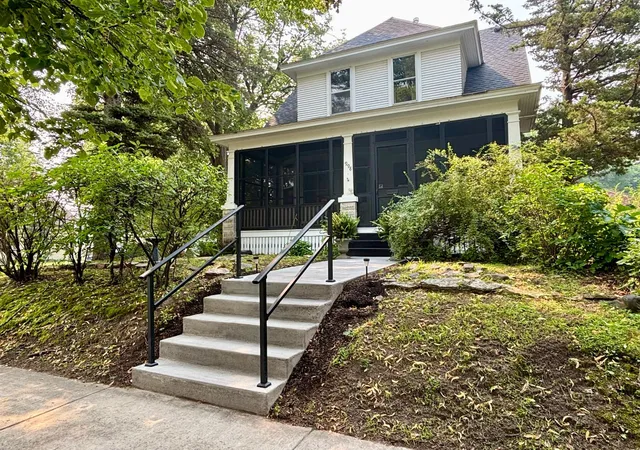 Photo 1 of Single family home for sale at 998 Margaret St, Saint Paul, MN 55106 | MLS# 7109189 | Listing updated on 2026-10-22
