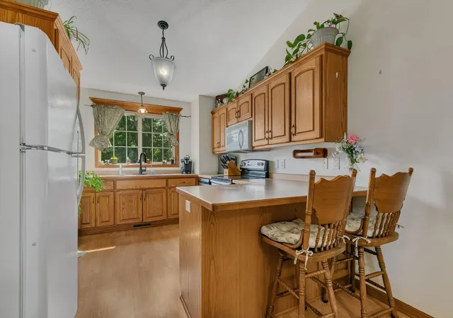 3rd image of 1241 Connecticut Ave S, Sartell, MN 56377 | MLS# 7109194