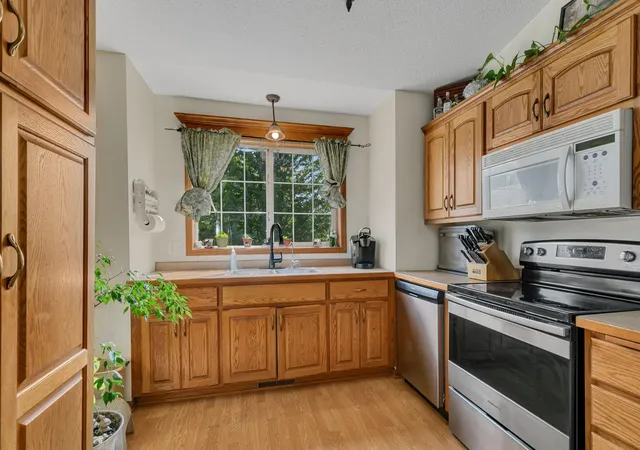 4th image of 1241 Connecticut Ave S, Sartell, MN 56377 | MLS# 7109194