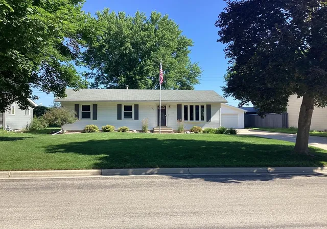 1st image of 1302 19th Ave Sw, Austin, MN 55912 | MLS# 7109197