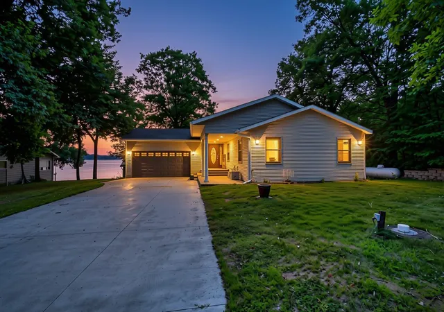 1st image of 32150 742nd Ave, South Haven, MN 55382 | MLS# 7109198