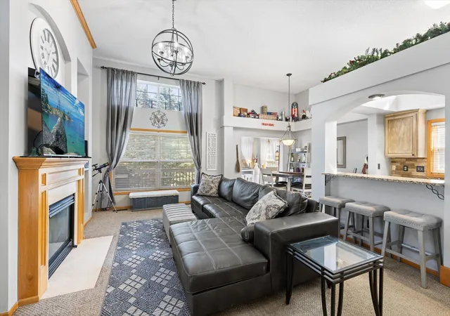 1st image of 10154 Country Club Curv, Saint Paul, MN 55129 | MLS# 7109207