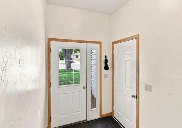2nd image of 204 3rd Ave Ne, Lonsdale, MN 55046 | MLS# 7109224