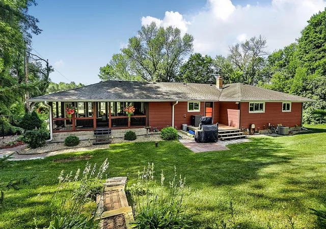 2nd image of 10150 Beebe Lake Rd Ne, Hanover, MN 55341 | MLS# 7109225