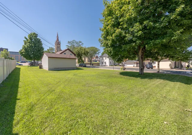 16th image of 239 3rd Ave W, Shakopee, MN 55379 | MLS# 7109244