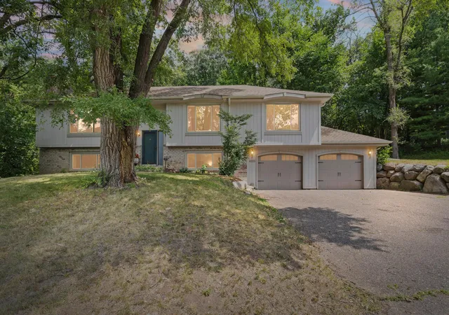 Photo 1 of Single family home for sale at 4115 Williston Rd, Minnetonka, MN 55345 | MLS# 7109247 | Listing updated on 2026-08-22