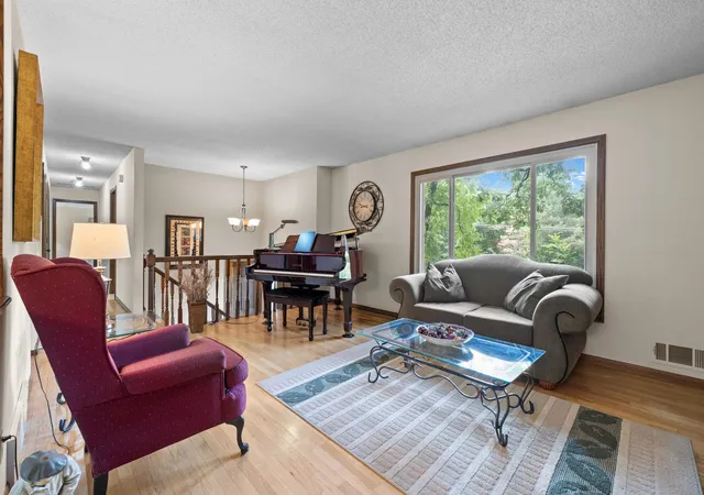 Photo 4 of Single family home for sale at 4115 Williston Rd, Minnetonka, MN 55345 | MLS# 7109247 | Listing updated on 2026-08-22