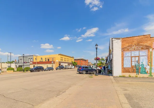 44th image of 1017 Main St Nw, Elk River, MN 55330 | MLS# 7109265