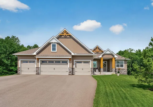 1st image of 20718 Tamarack St Nw, Cedar, MN 55011 | MLS# 7109270