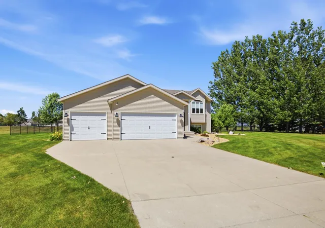 3rd image of 224 Chestnut Dr, Horace, ND 58047 | MLS# 7109304