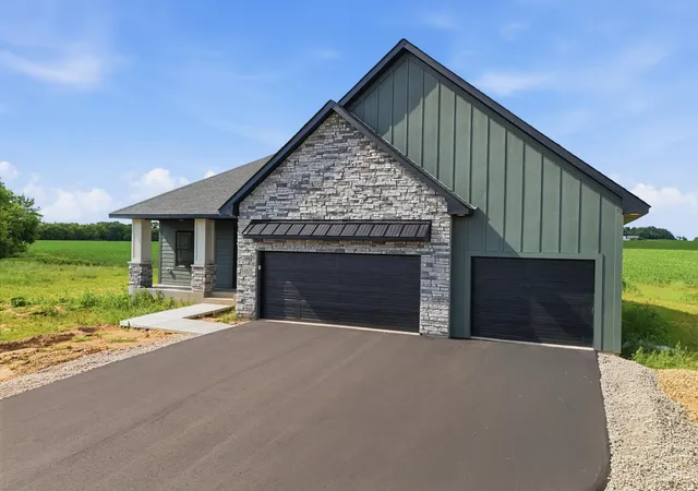 2nd image of 1457 Otter Wy, New Richmond, WI 54017 | MLS# 7109309