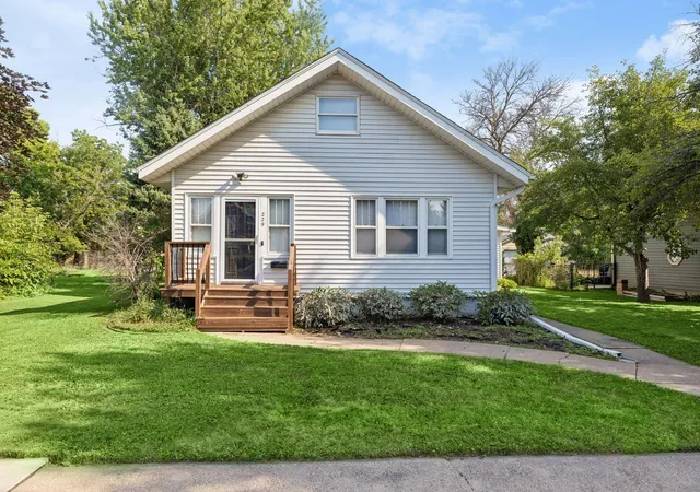 Photo 1 of Single family home for sale at 229 N 2nd Street, New Richmond, WI 54017 | MLS# 7109313 | Listing updated on 2026-09-05