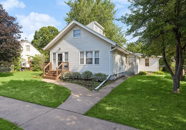 Photo 2 of Single family home for sale at 229 N 2nd Street, New Richmond, WI 54017 | MLS# 7109313 | Listing updated on 2026-09-05