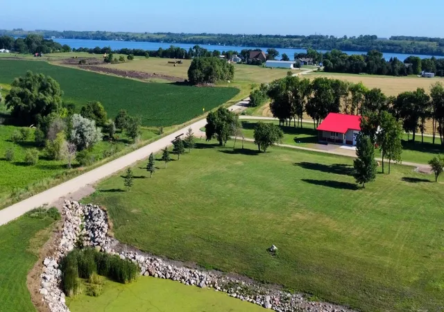 4th image of 48103 Grace Ln, Big Stone City, SD 57216 | MLS# 7109314