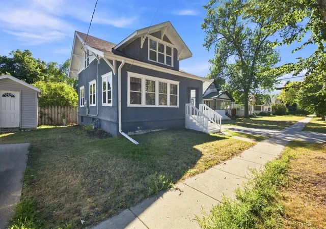 Photo 3 of Single family home for sale at 1310 11th Avenue S, Fargo, ND 58103 | MLS# 7109316 | Listing updated on 2026-09-02