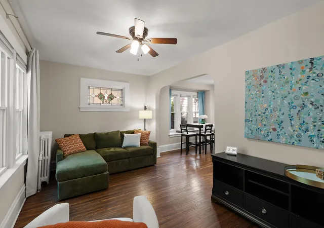 Photo 3 of Single family home for sale at 1086 Pleasant Ave, Saint Paul, MN 55102 | MLS# 7109334 | Listing updated on 2026-10-22
