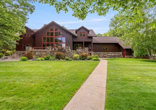 Photo 2 of Mansion for sale at 17994 Dayspring Dr, Park Rapids, MN 56470 | MLS# 7109339 | Listing updated on 2026-08-31