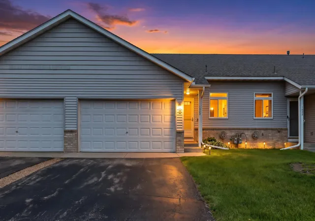 Photo 4 of Single family home for sale at 1523 Balinese St, Shakopee, MN 55379 | MLS# 7109342 | Listing updated on 2026-08-31