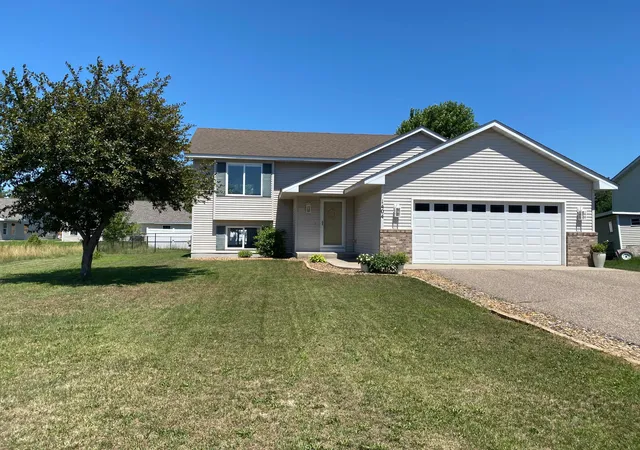 Photo 1 of Sale Pending at 1404 Meadow View Dr, Princeton, MN 55371 | MLS# 7109358 | Listing updated on 2026-07-31