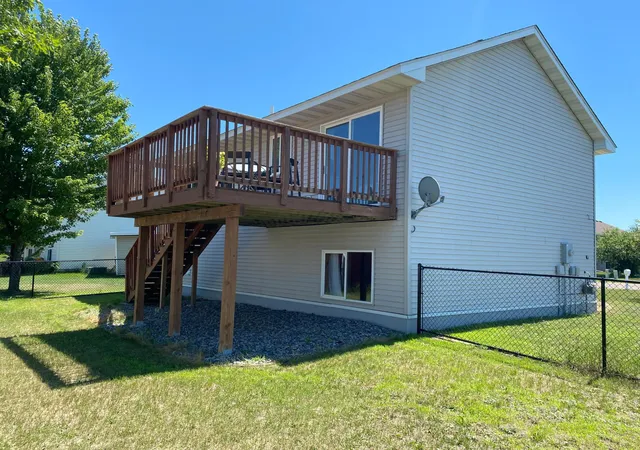 Photo 4 of Sale Pending at 1404 Meadow View Dr, Princeton, MN 55371 | MLS# 7109358 | Listing updated on 2026-07-31