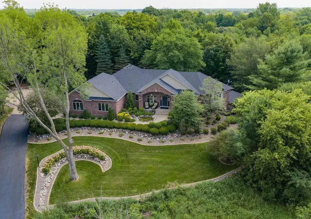 2nd image of 10820 Windmill Dr, Rogers, MN 55374 | MLS# 7109364