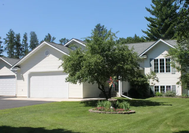 Photo 3 of Single family home for sale at 14425 Northwoods Dr, Baxter, MN 56425 | MLS# 7109393 | Listing updated on 2026-08-18