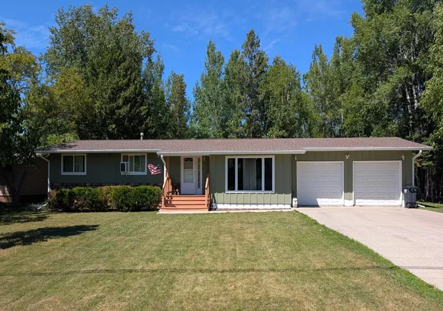 Photo 1 of Sale Pending at 214 Shorewood Dr, International Falls, MN 56649 | MLS# 7109424 | Listing updated on 2026-08-21