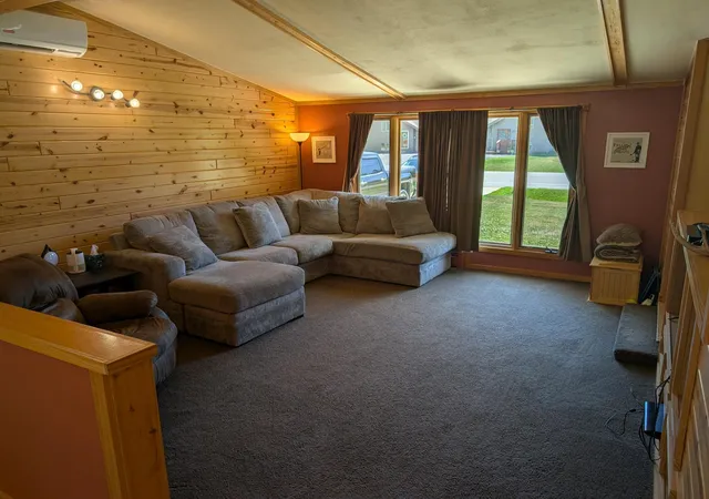 Photo 3 of Sale Pending at 214 Shorewood Dr, International Falls, MN 56649 | MLS# 7109424 | Listing updated on 2026-08-21