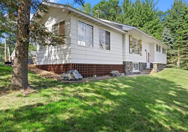 2nd image of 3097 325th Ave Nw, Cambridge, MN 55008 | MLS# 7109433