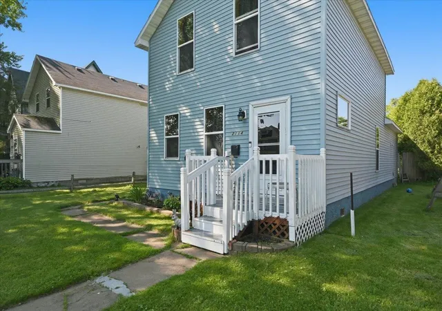 4th image of 2114 E 6Th St, Superior, WI 54880 | MLS# 7109435