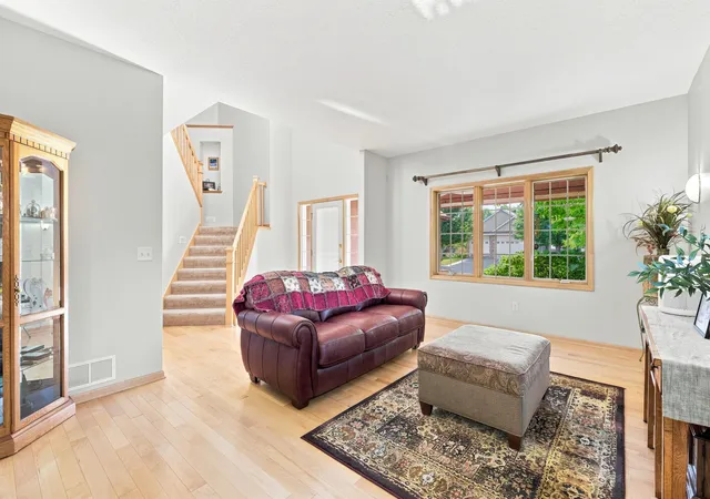 image of 627 3rd St Sw, Delano, MN 55328 | MLS# 7109447