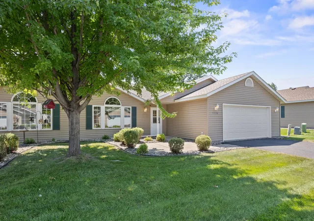 1st image of 5524 Kalland Ave Ne, Albertville, MN 55301 | MLS# 7109454
