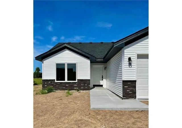 5th image of 250 Spring St, Osceola, WI 54020 | MLS# 7109460