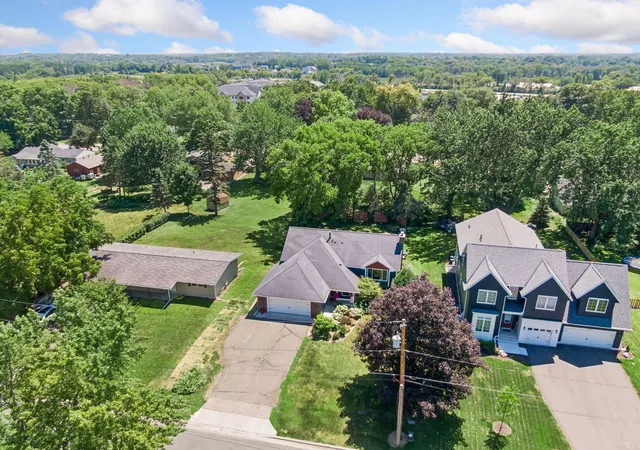 2nd image of 4881 Independence St, Maple Plain, MN 55359 | MLS# 7109471