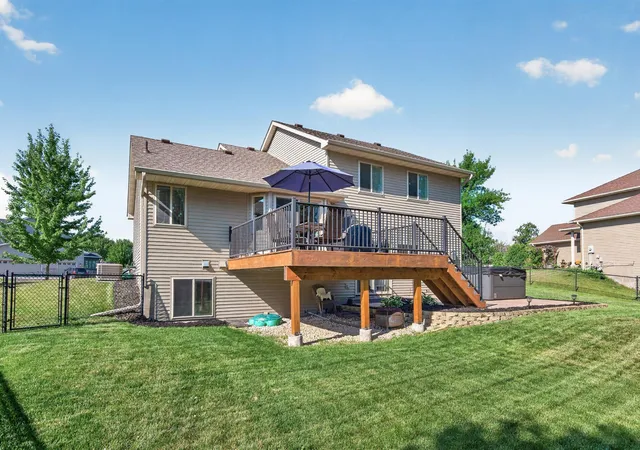 3rd image of 10402 34Th St Ne, Saint Michael, MN 55376 | MLS# 7109477