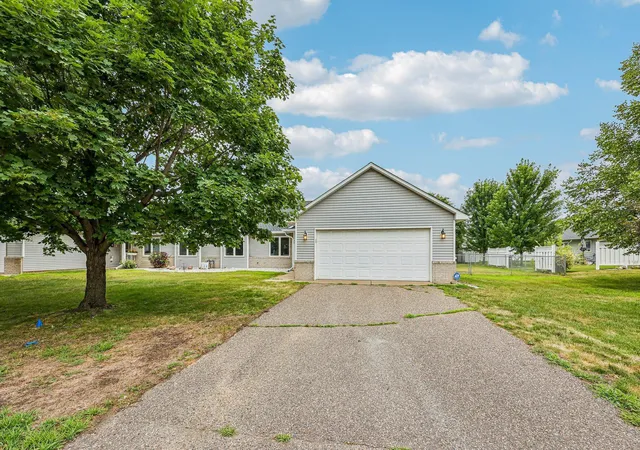 4th image of 720 Oakwood St Nw, Isanti, MN 55040 | MLS# 7109479