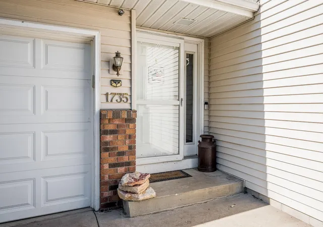 Photo 3 of Single family home for sale at 1735 Orchid Dr N, North Mankato, MN 56003 | MLS# 7109503 | Listing updated on 2026-08-24