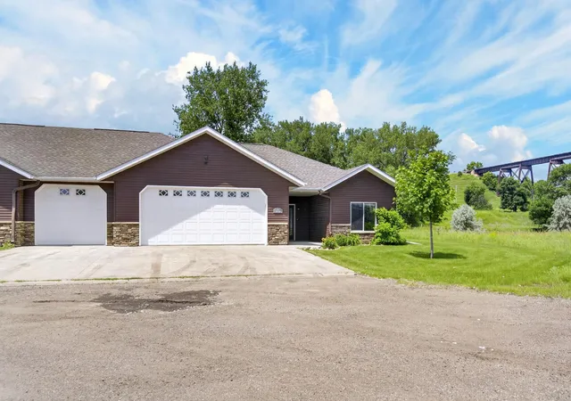 1st image of 523 Legacy Ln, Valley City, ND 58072 | MLS# 7109511