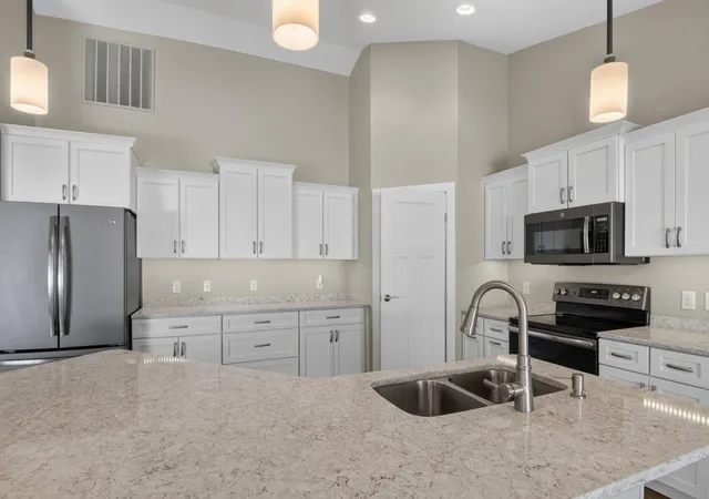 4th image of 523 Legacy Ln, Valley City, ND 58072 | MLS# 7109511