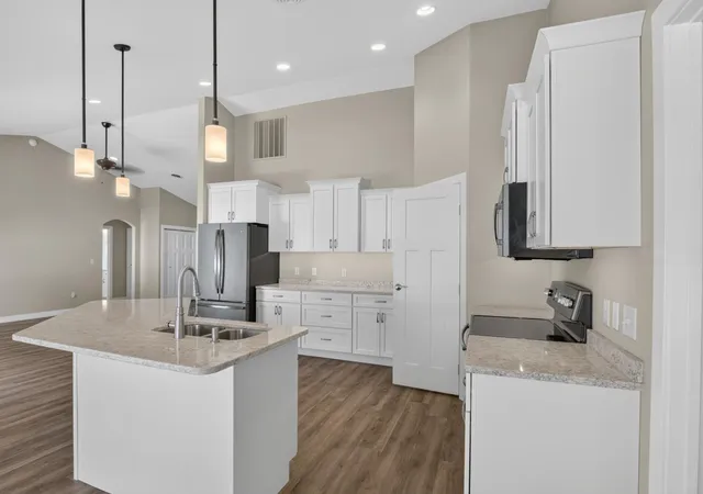 5th image of 523 Legacy Ln, Valley City, ND 58072 | MLS# 7109511