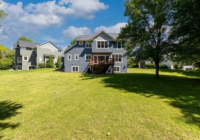 3rd image of 2362 Fieldstone Curv, Saint Paul, MN 55129 | MLS# 7109542