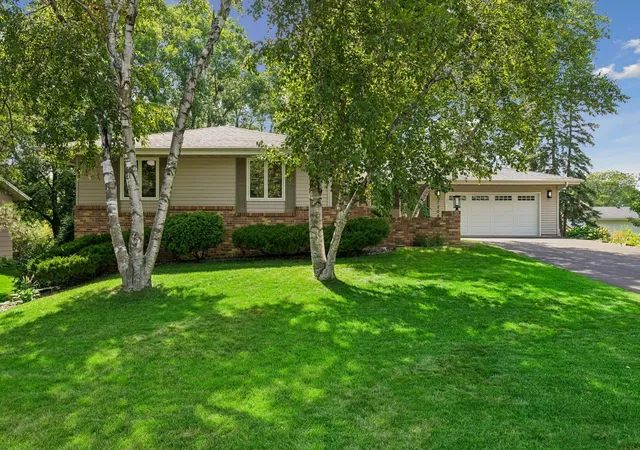 Photo 3 of Single family home for sale at 7204 Glouchester Dr, Minneapolis, MN 55435 | MLS# 7109550 | Listing updated on 2026-10-20