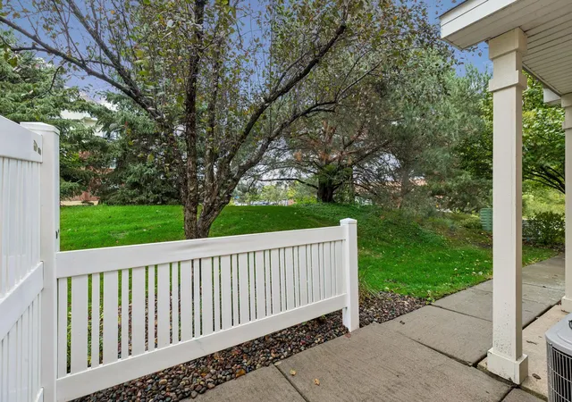 Photo 4 of Single family home for sale at 9285 Holly Ln N, Maple Grove, MN 55311 | MLS# 7109568 | Listing updated on 2026-09-18
